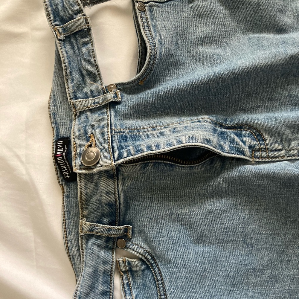Fashion nova probably my favorite pants but I lost some weight so they don’t fit
